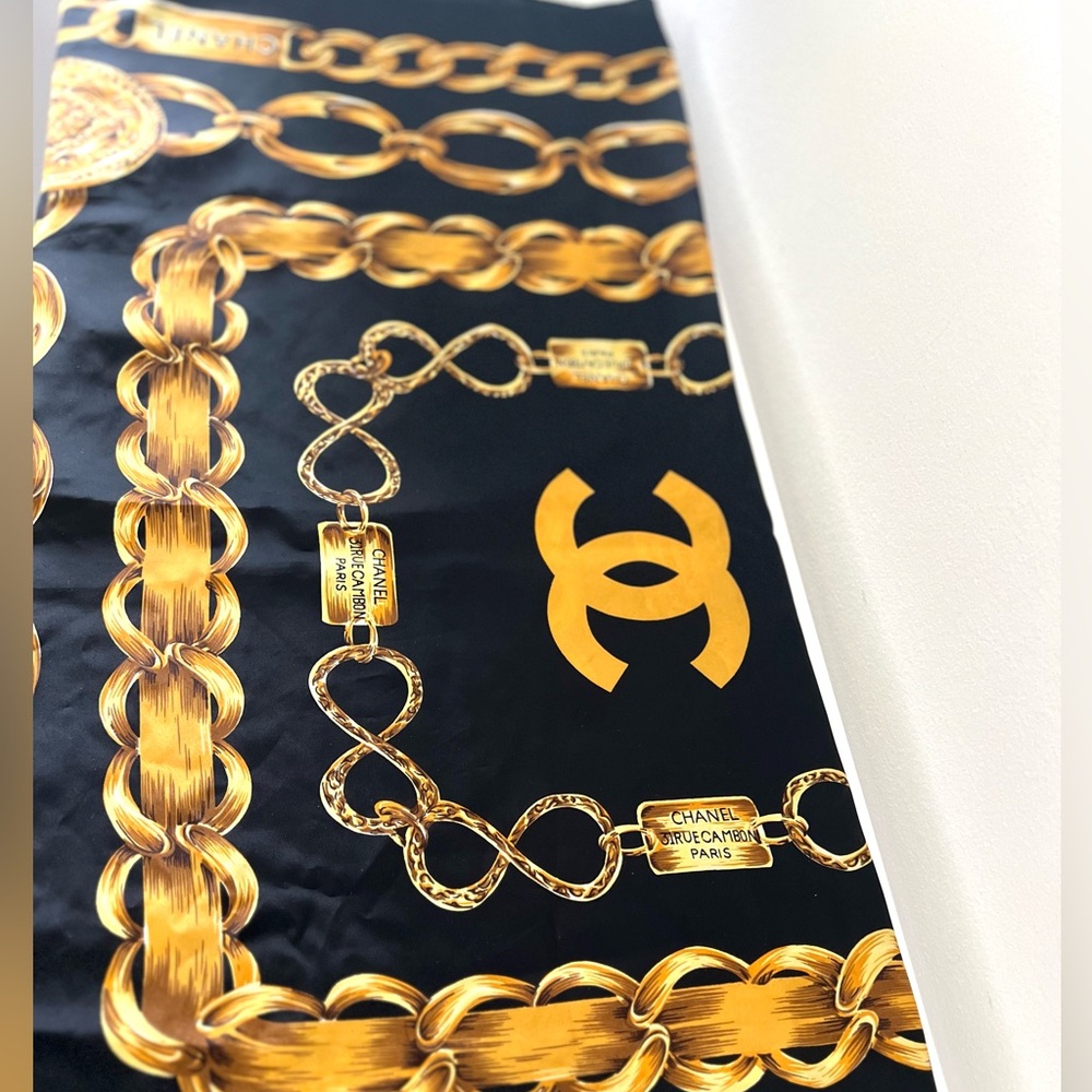 CHANEL Black and Gold Chain Motif Scarf